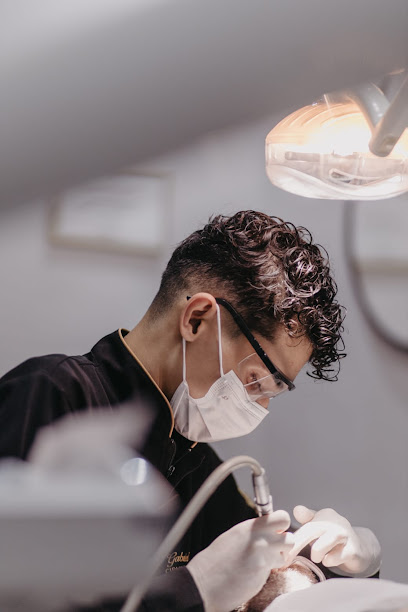 Dr. Gabriel Ferreira - Dentista